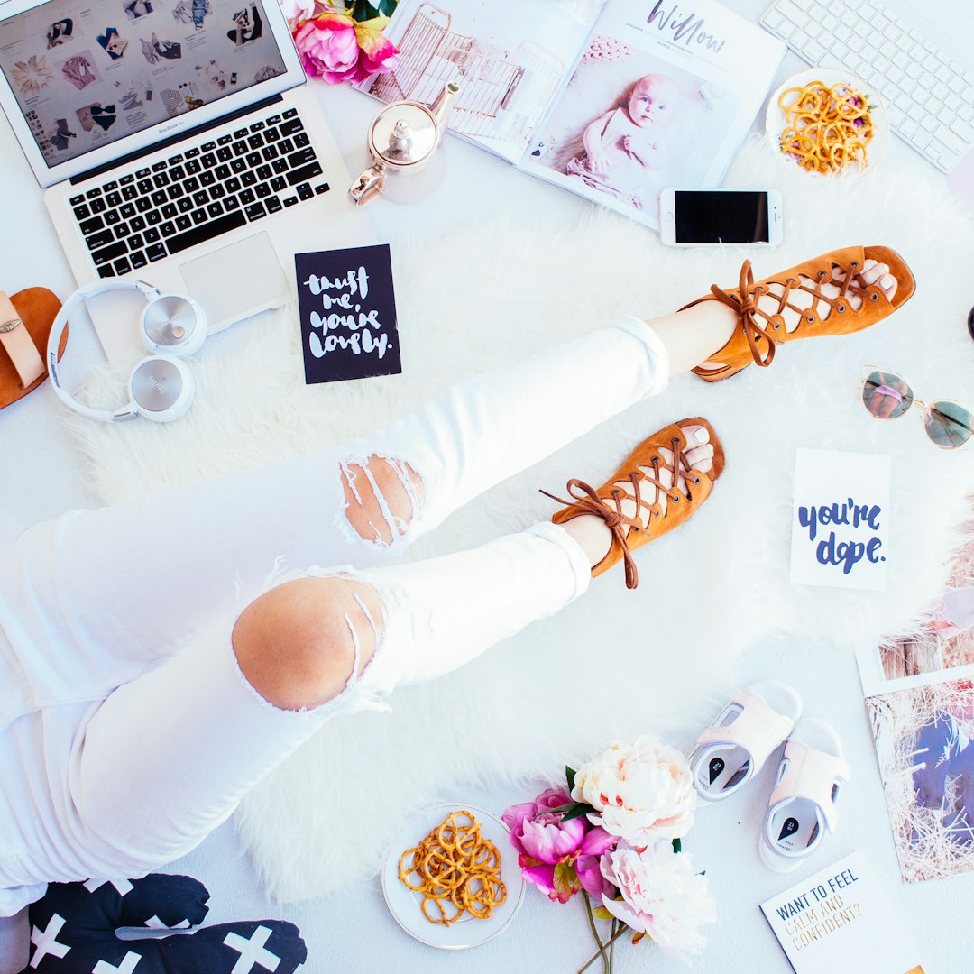 Moda inspirowana estetyką Y2K